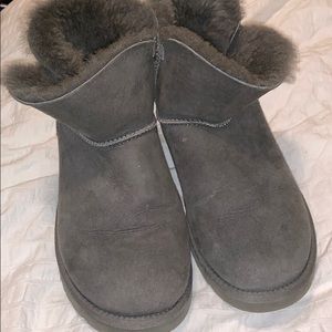 Grey Ankle Booties w Button